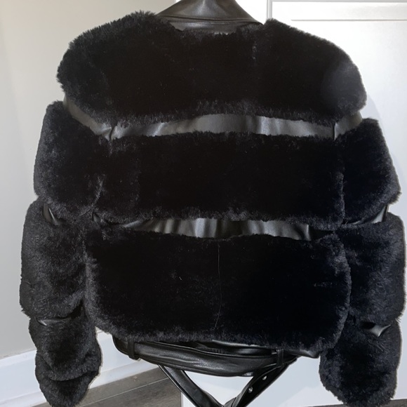 Fur coat - Picture 3 of 3